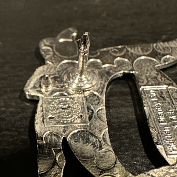 Disneyland Resort Hidden Mickey D Icon Peter Pan Disney Pin Orange Green 2020 - Picture 4 of 5